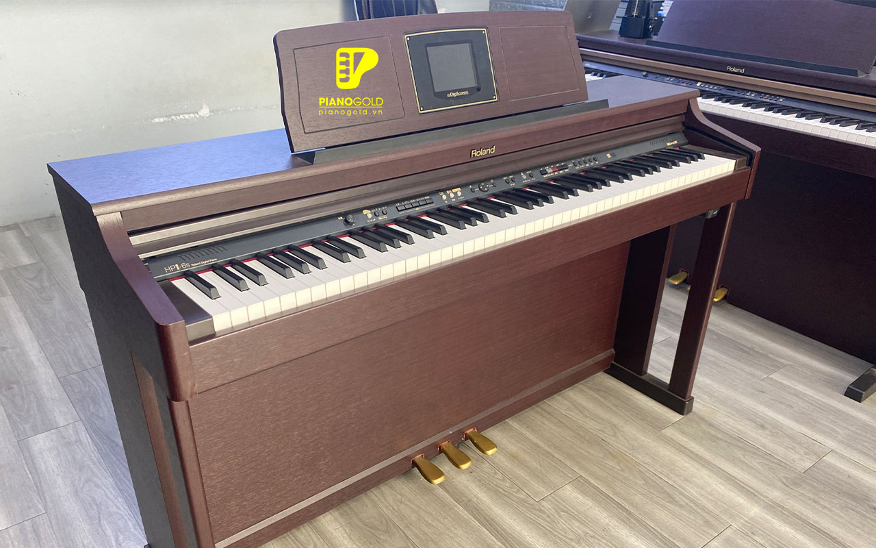 Đàn piano điện roland hpi6s thực tế tại cửa hàng