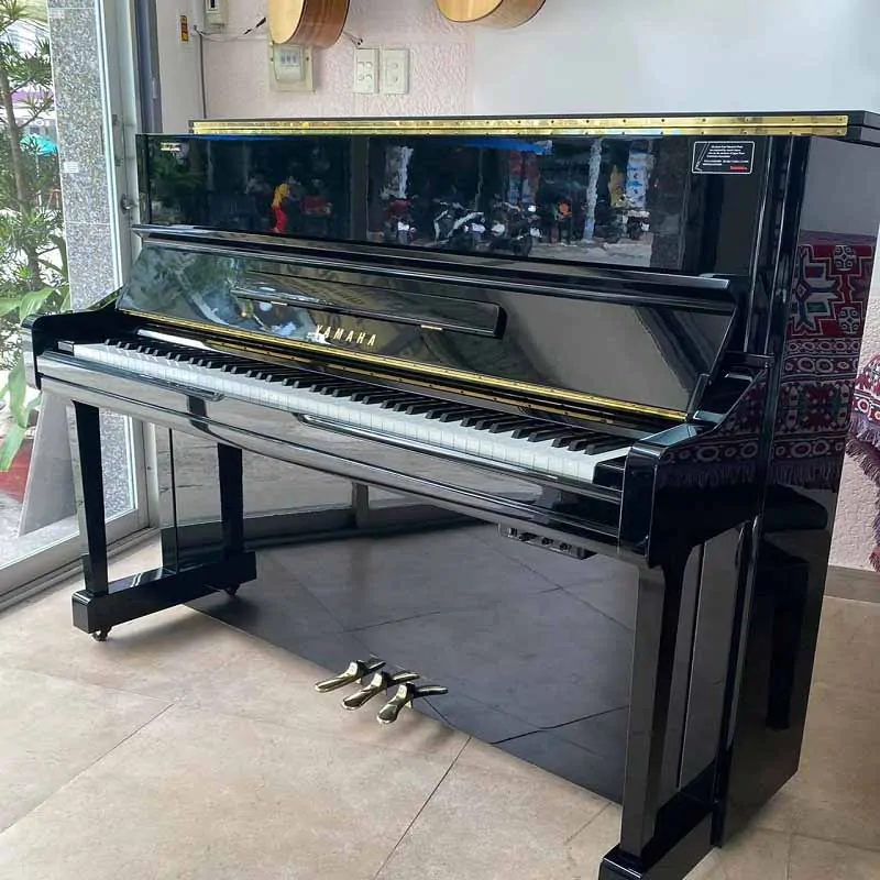 Piano Yamaha U1H
