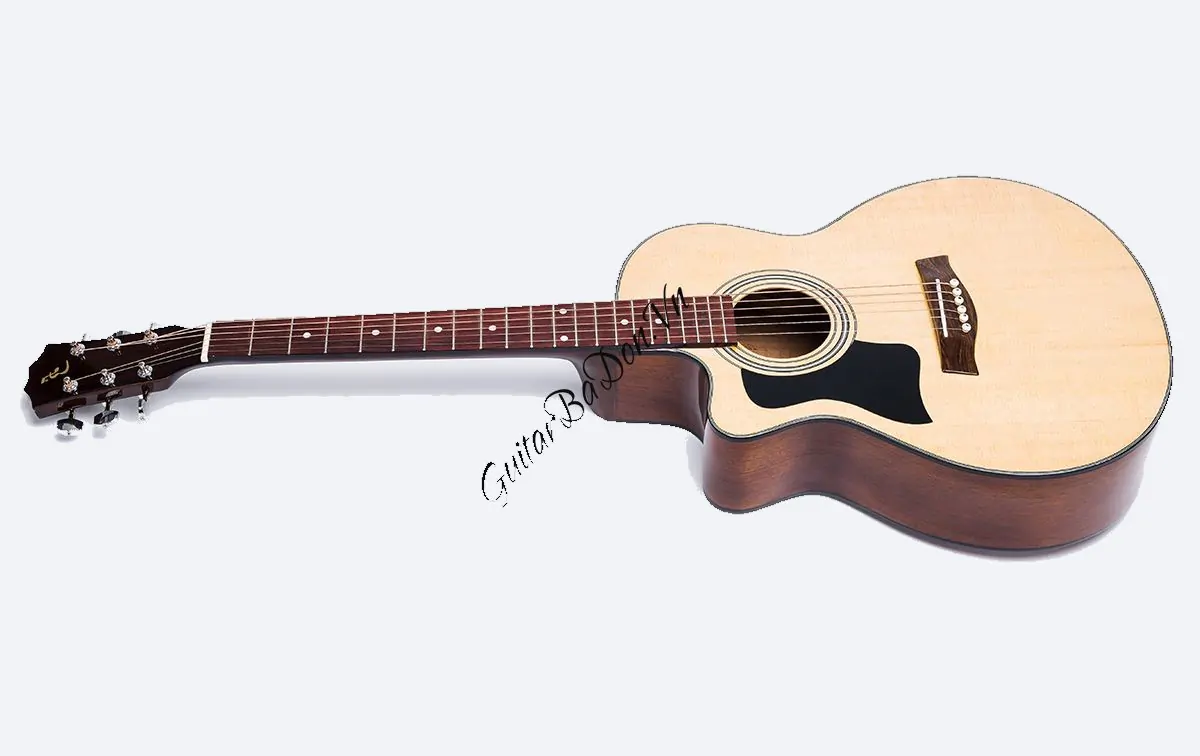 dan guitar acoustic j 120 mat truoc 2