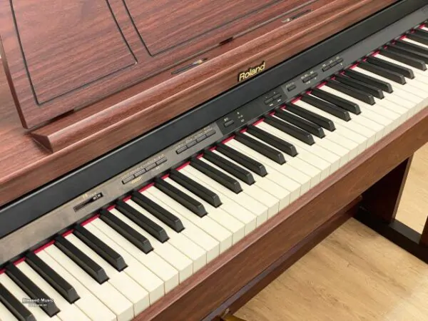 Đàn piano điện roland hp305gp