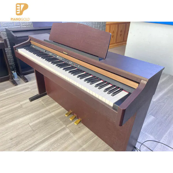Roland hp103
