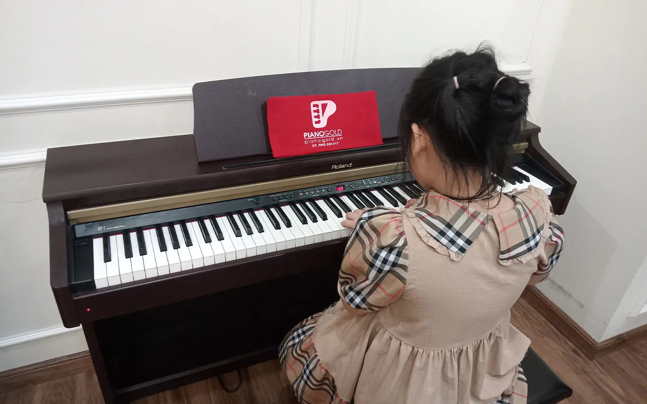 Đàn piano điện roland hp 103