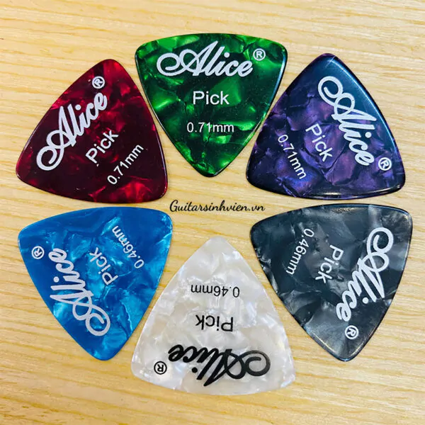 Pick gay dan guitar 2