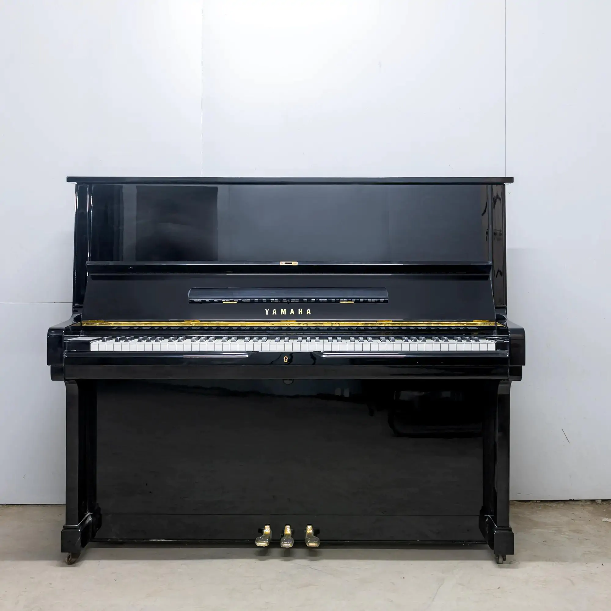 đàn piano yamaha u2G