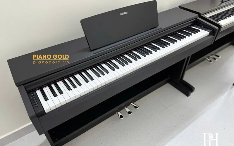 Piano yamaha ydp142